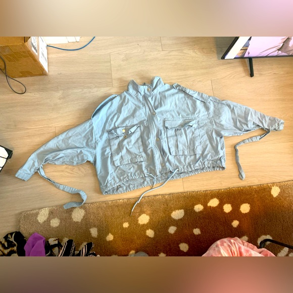 Will steam for deliver large cropped jacket blue front pocket from simons - Picture 1 of 3